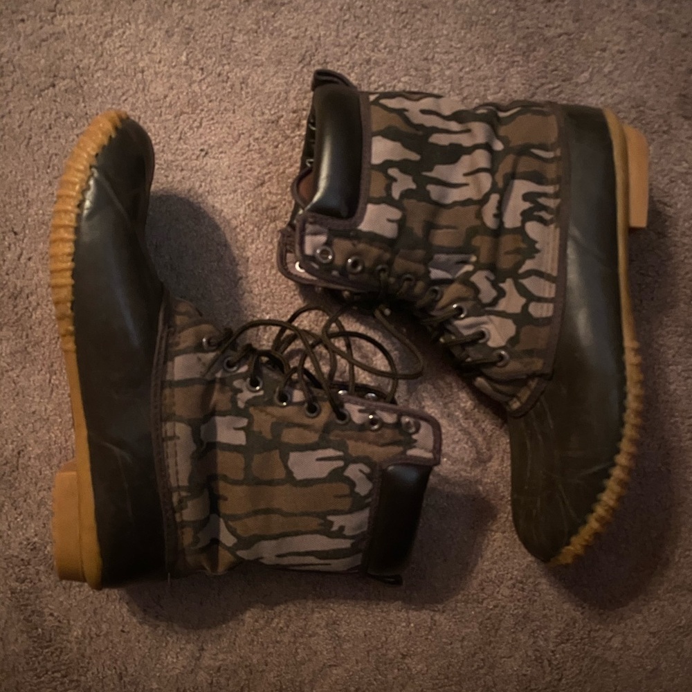Thinsulate Insulated Camo Boots